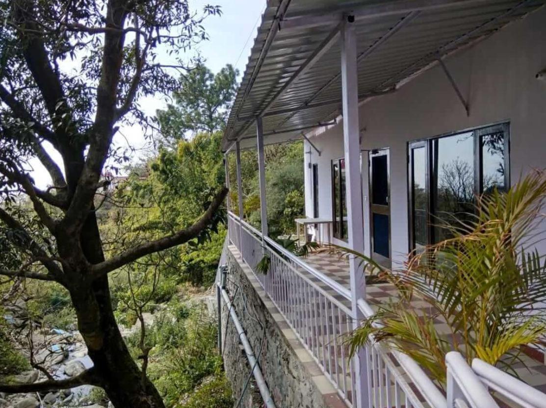 Nazara Home Stay Kasauli Esterno foto